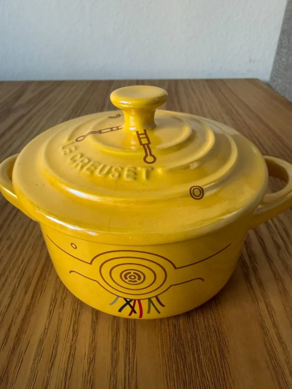 Star Wars Le Creuset Mini Cocotte C3P0 From Williams Sonoma, Unused NO BOX